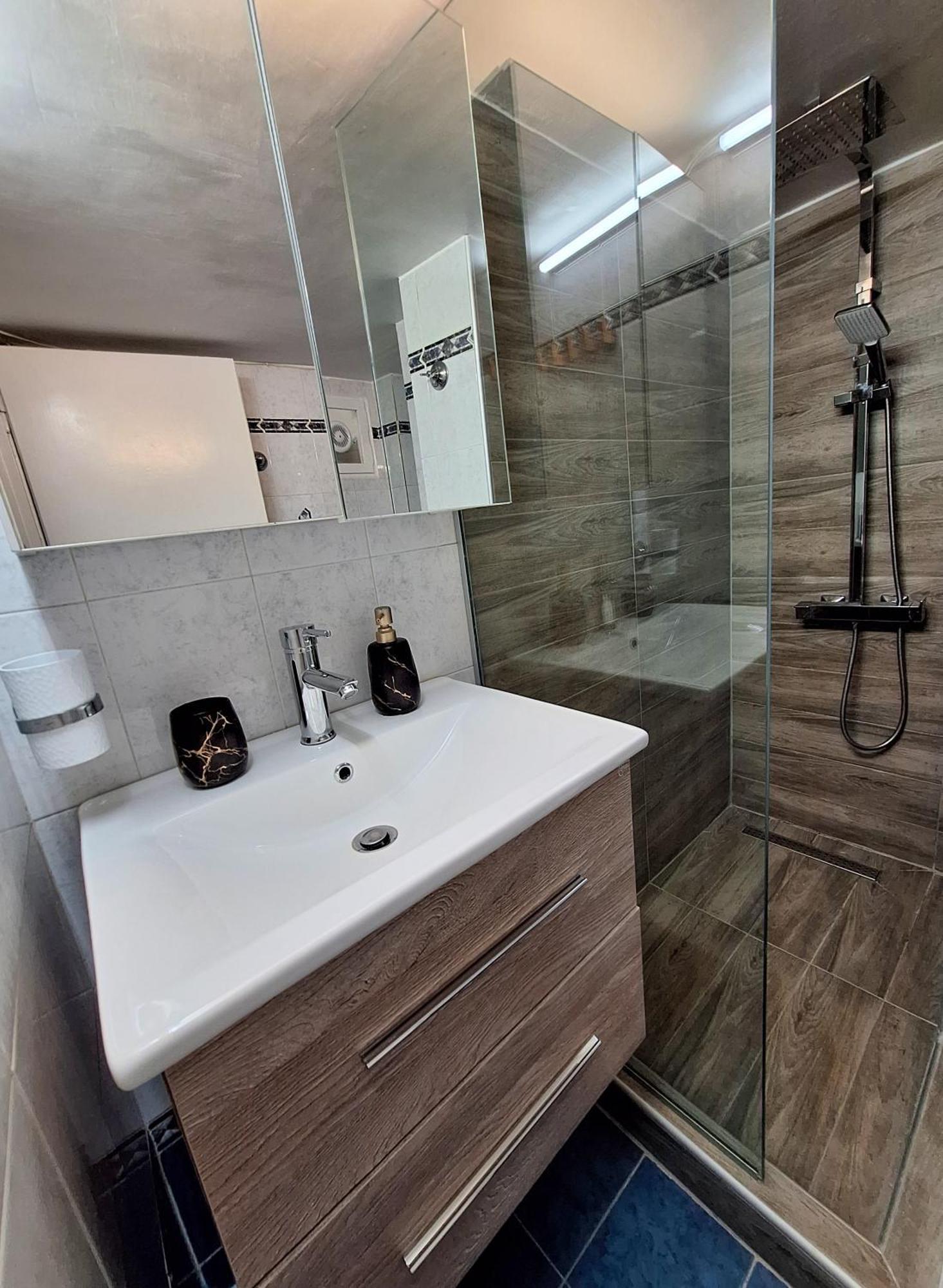 סלוניקי Cozy Apartment In The City Center מראה חיצוני תמונה