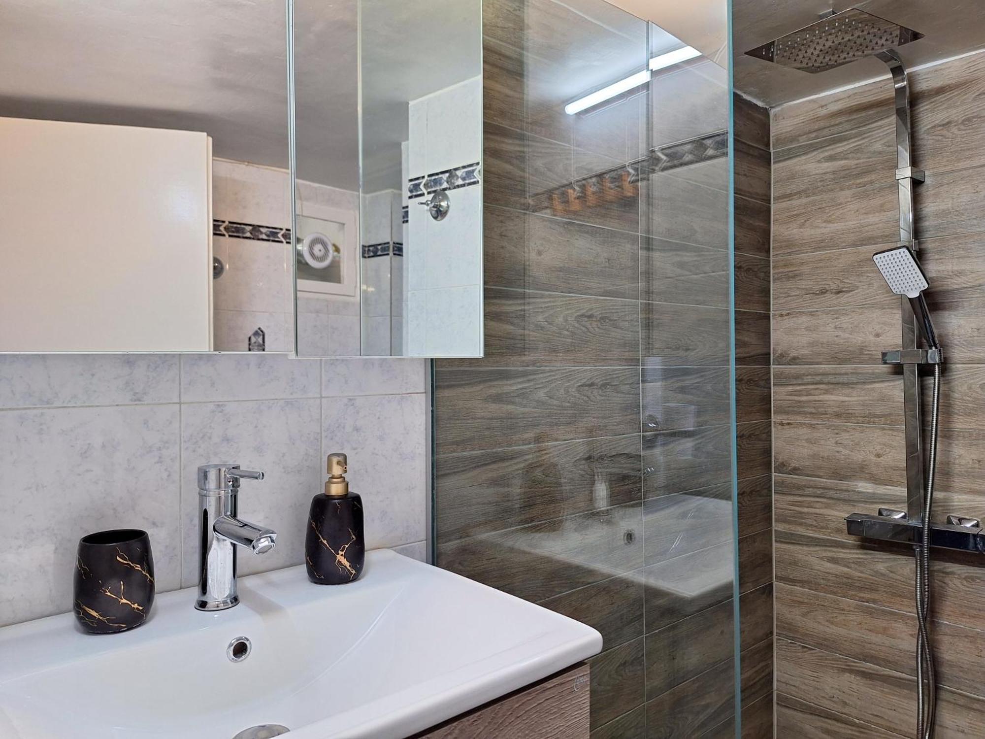 סלוניקי Cozy Apartment In The City Center מראה חיצוני תמונה